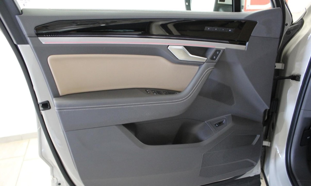 Volkswagen Touareg 3.0 TDI Elegance - foto 11