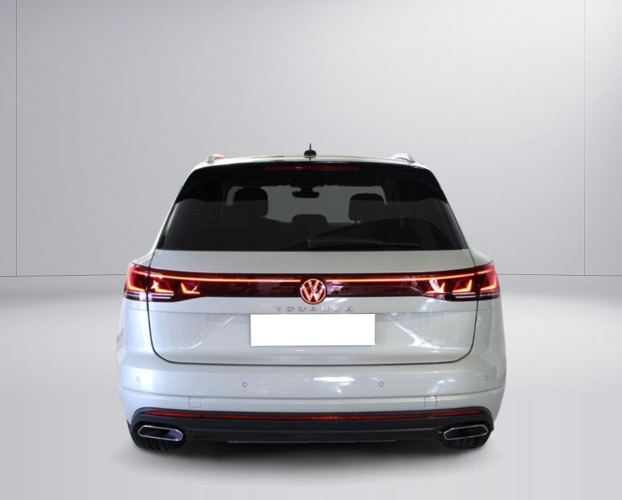 Volkswagen Touareg 3.0 TDI Elegance (2)