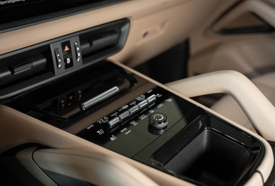 Porsche Cayenne E-Hybrid - foto 13