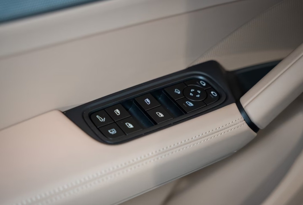 Porsche Cayenne E-Hybrid - foto 24