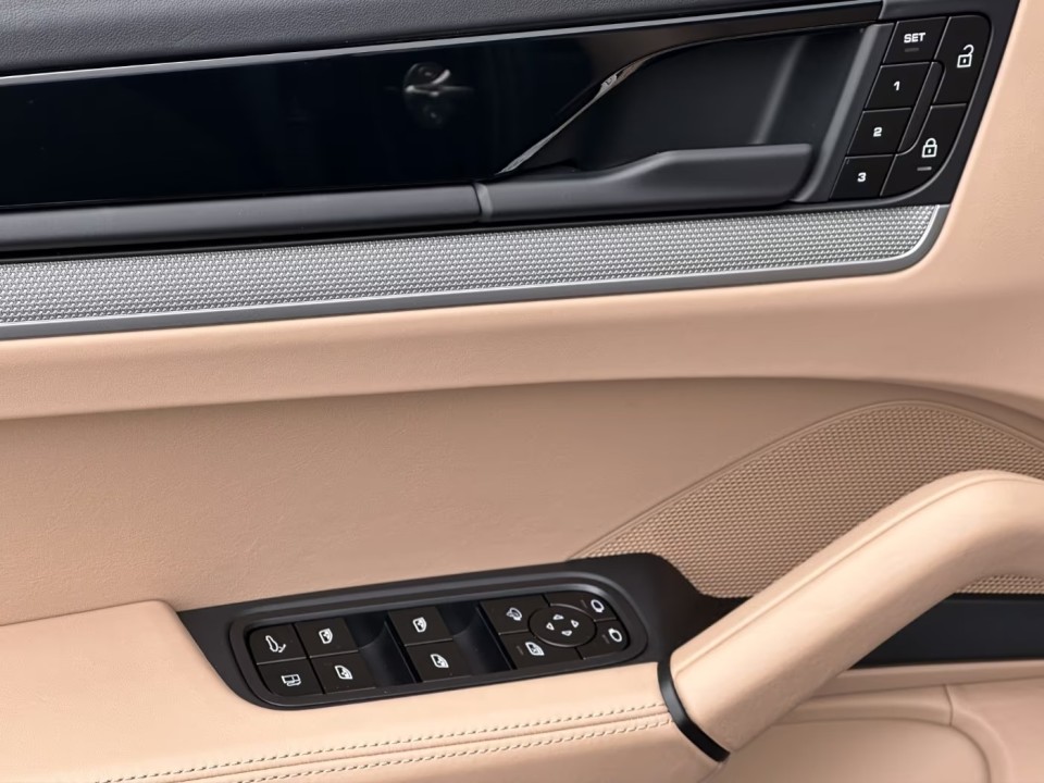 Porsche Cayenne S E-Hybrid - foto 23