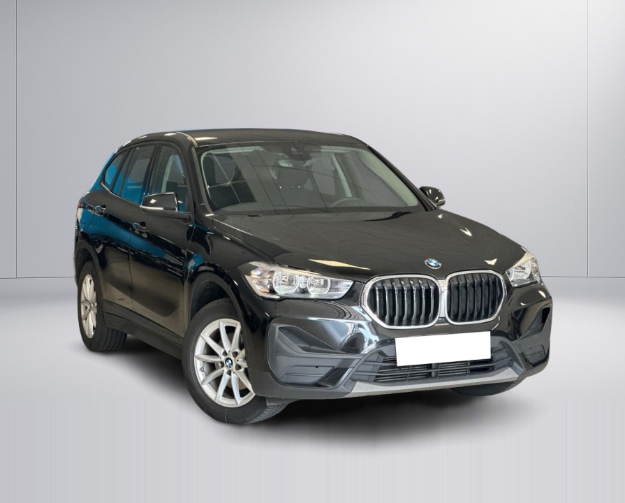 BMW X1 sDrive18d (2)