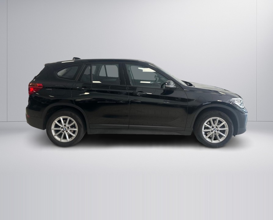 BMW X1 sDrive18d (3)