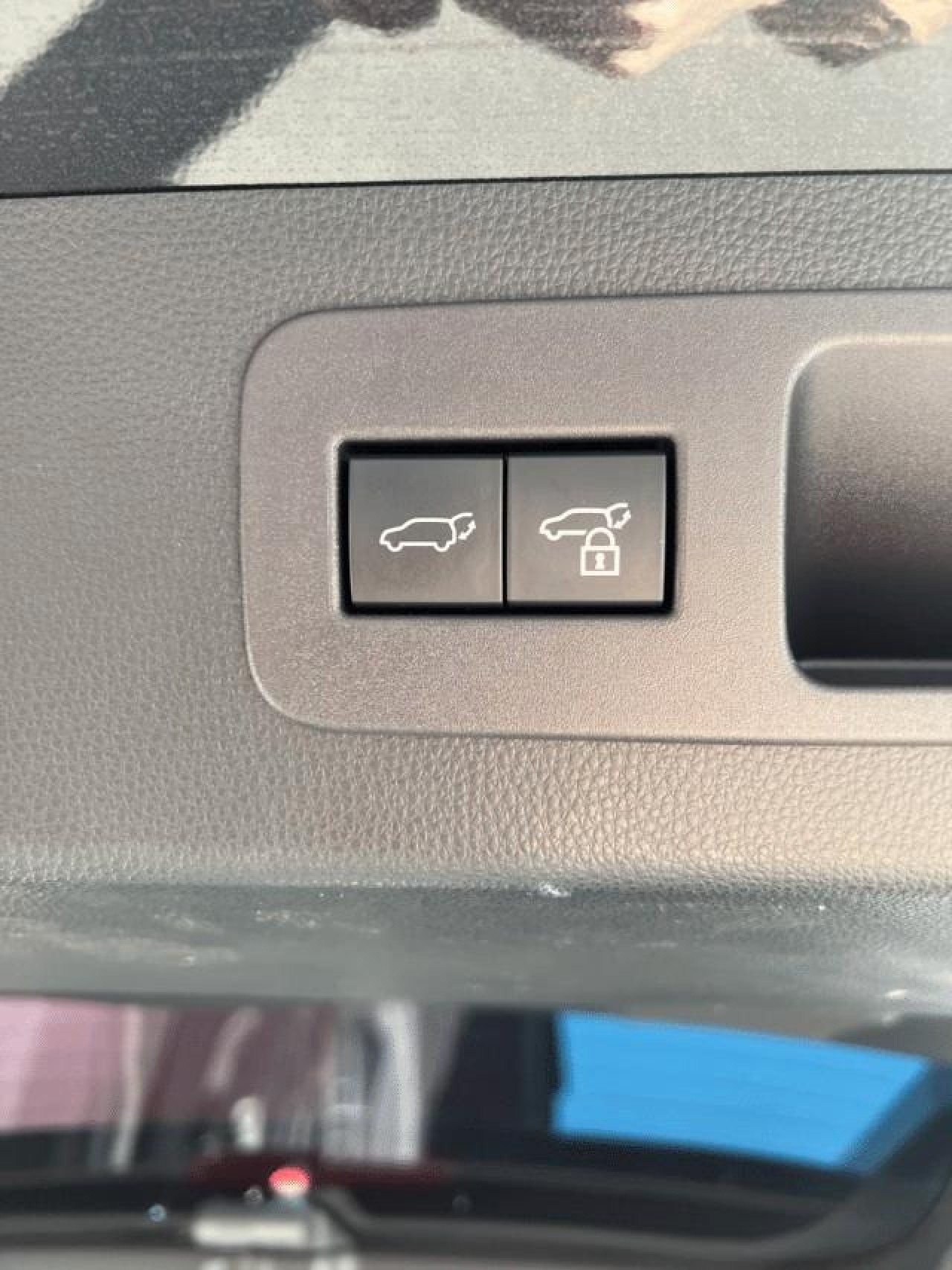 Lexus Seria LX 600 - foto 34