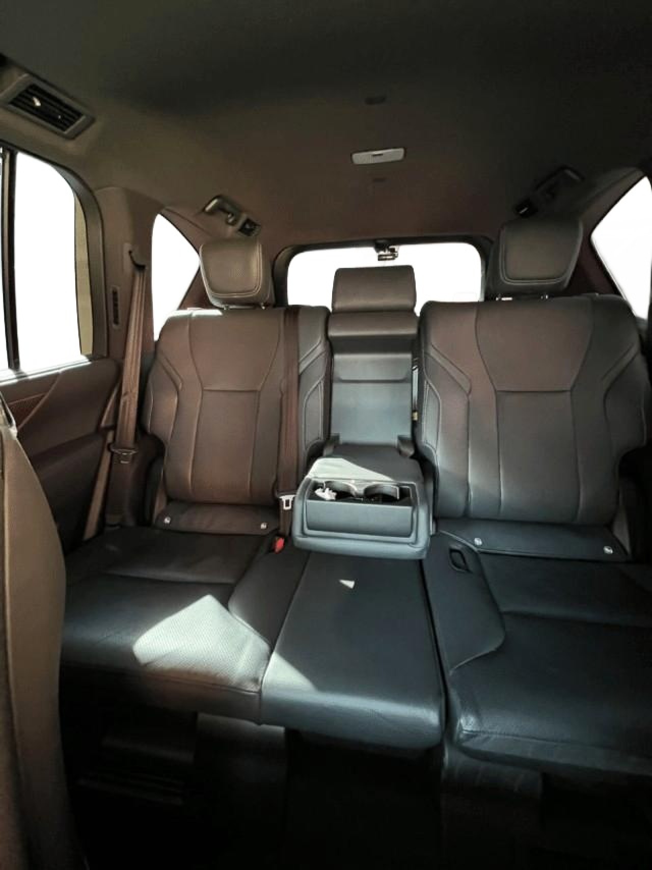 Lexus Seria LX 600 - foto 8