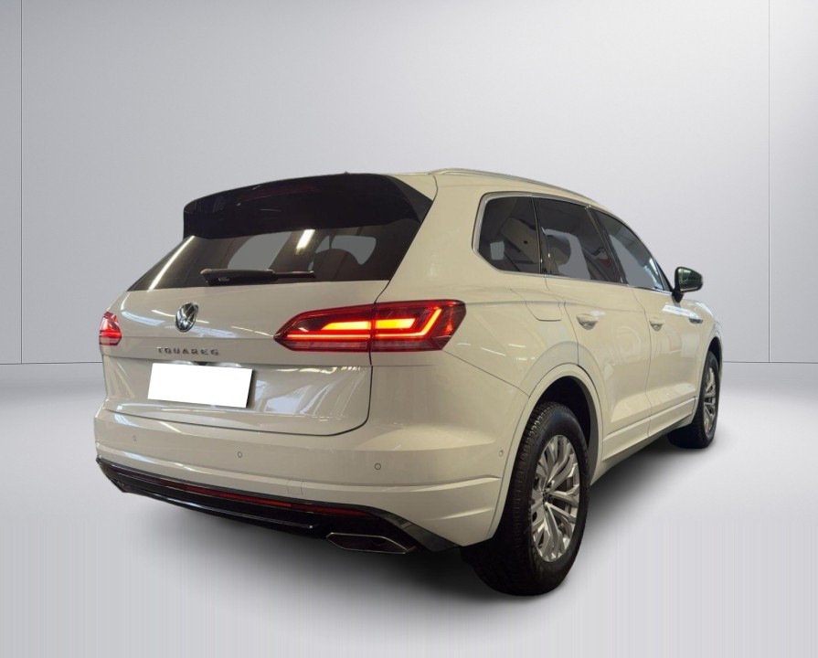 Volkswagen Touareg V6 TDI R-Line (4)