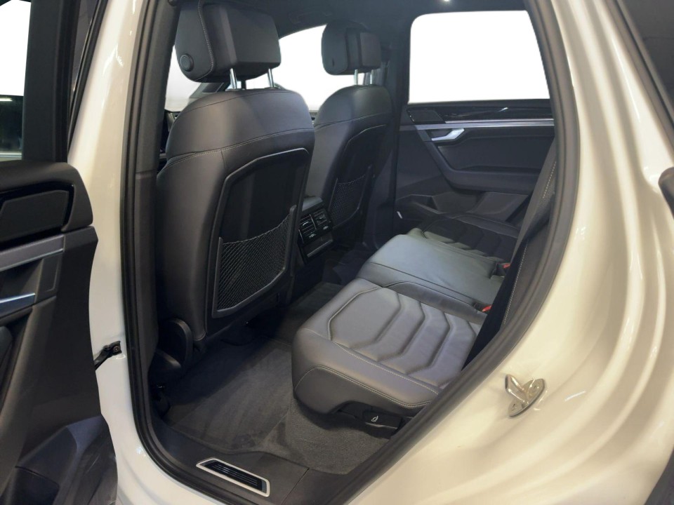 Volkswagen Touareg V6 TDI R-Line - foto 6