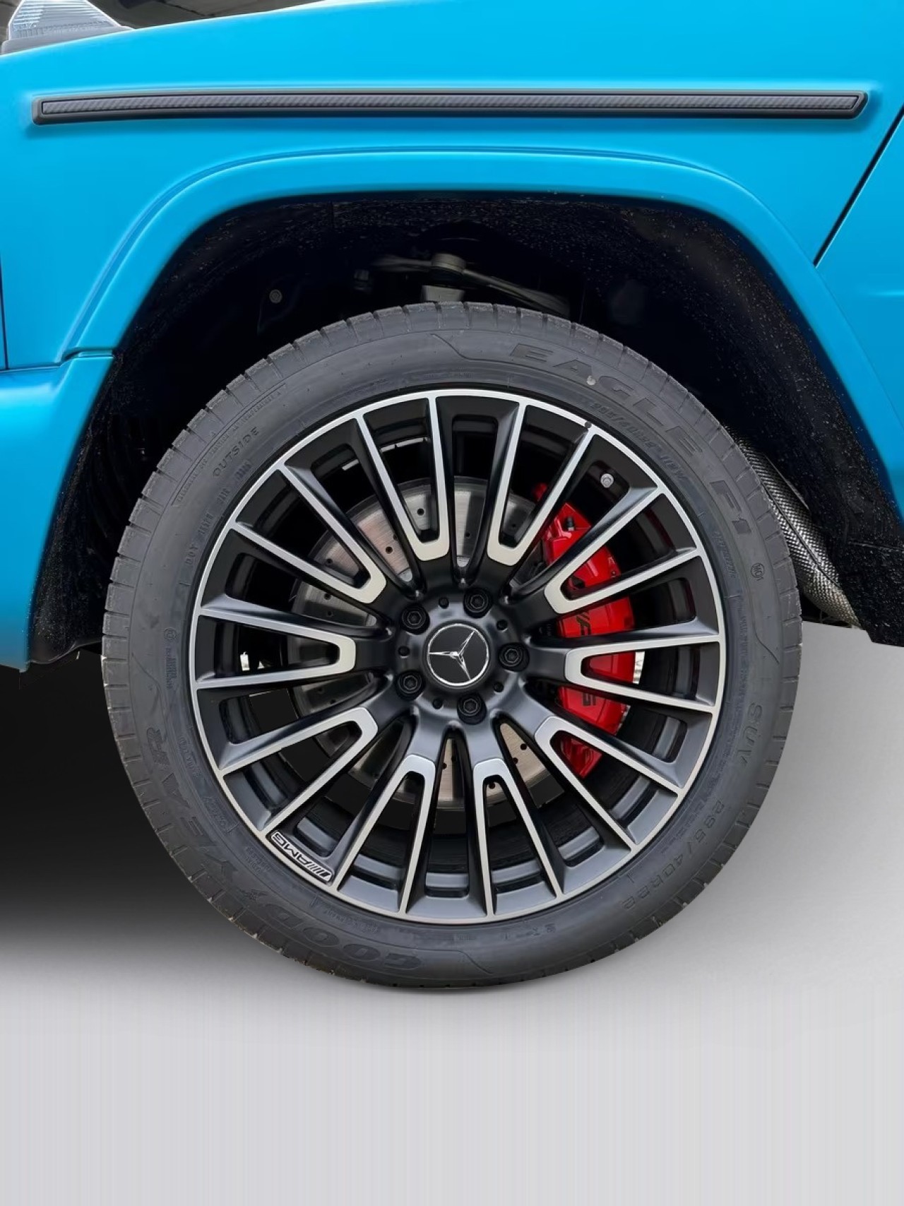 Mercedes-Benz G 63 AMG - foto 22