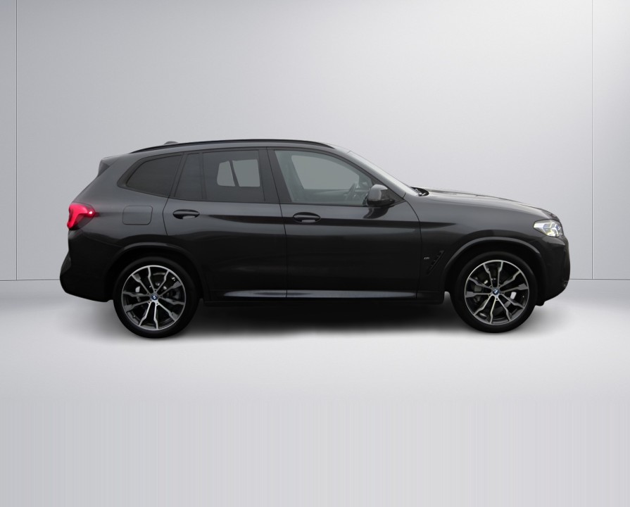 BMW X3 xDrive30e (2)