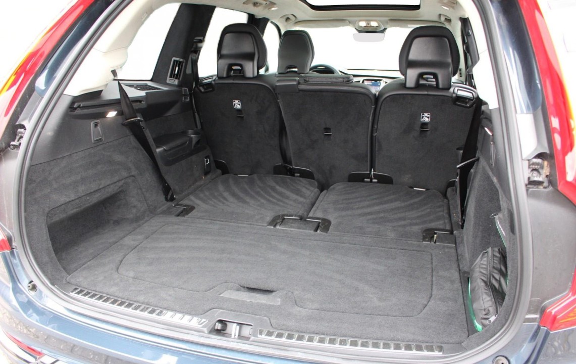 Volvo XC 90 Ultimate Dark Recharge - foto 28