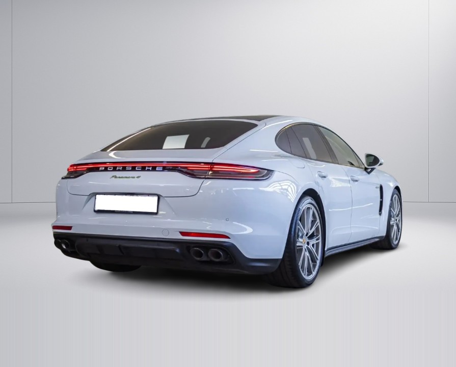 Porsche Panamera 4 E-Hybrid (2)