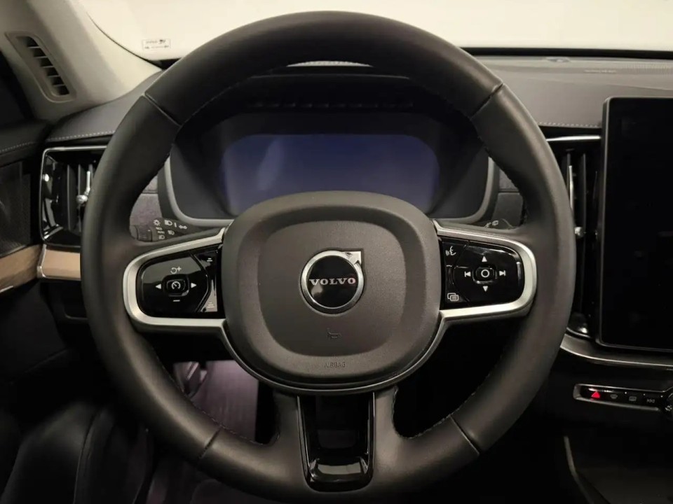 Volvo XC 90 B5 Plus Bright (4)
