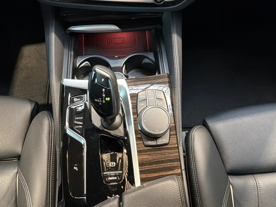 BMW Seria 5 xDrive540i Luxury - foto 12