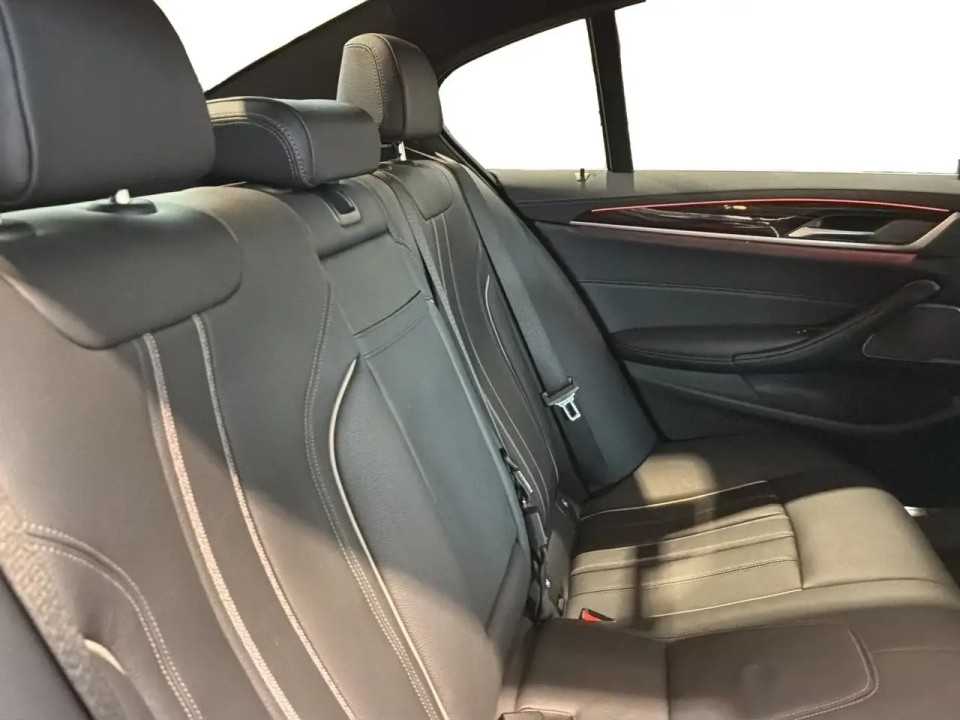 BMW Seria 5 xDrive540i Luxury - foto 15