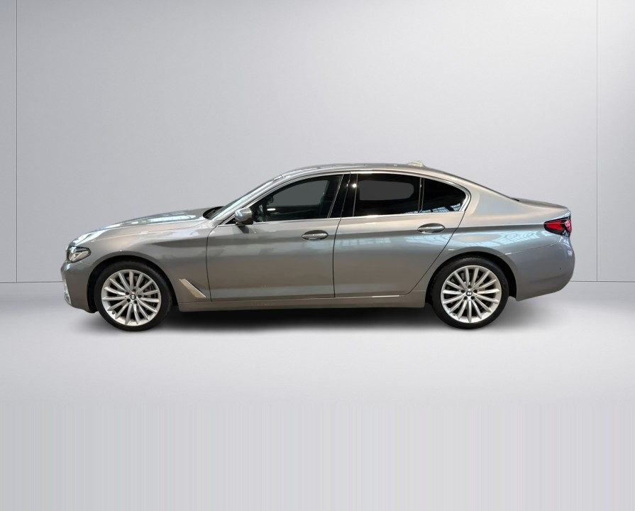 BMW Seria 5 xDrive540i Luxury - foto 6