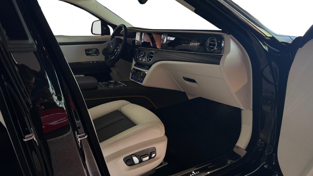 Rolls-Royce Ghost - foto 22