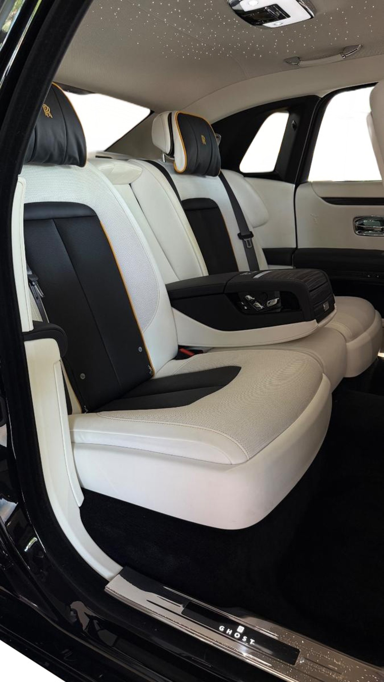 Rolls-Royce Ghost - foto 17