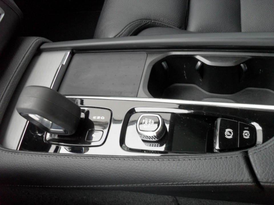 Volvo XC 90 T8 Inscription Expression - foto 19