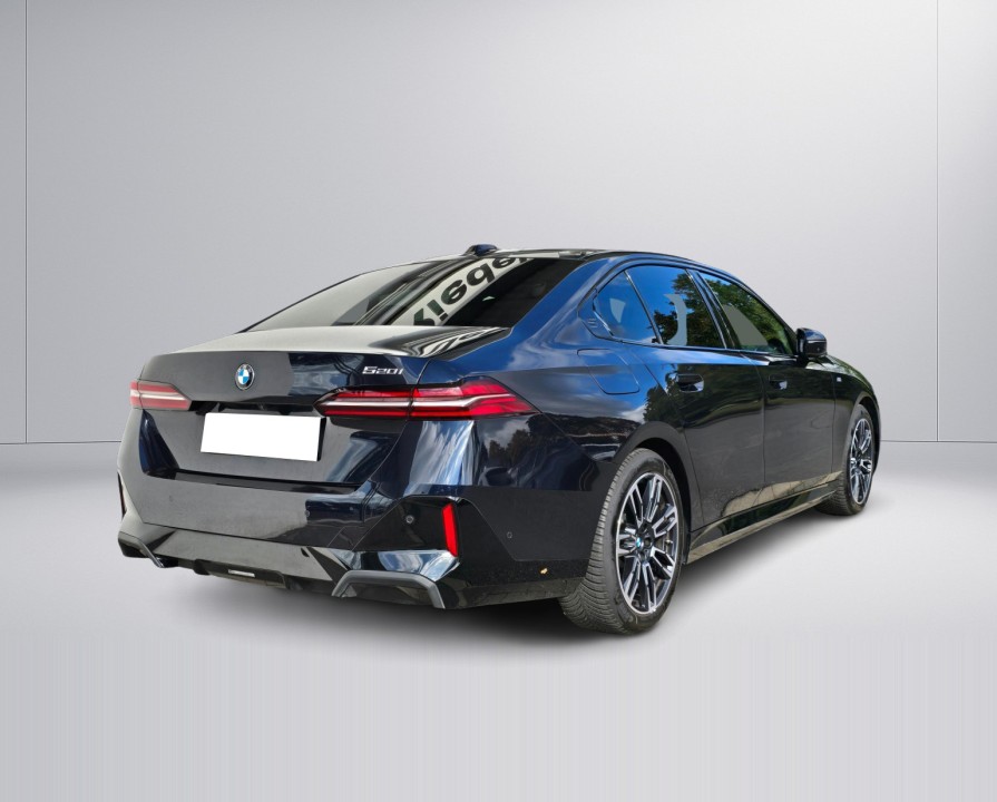 BMW Seria 5 520i (3)