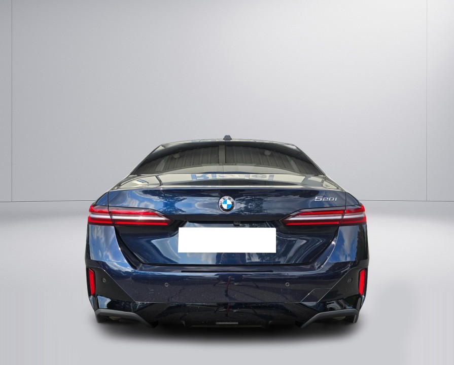 BMW Seria 5 520i (4)