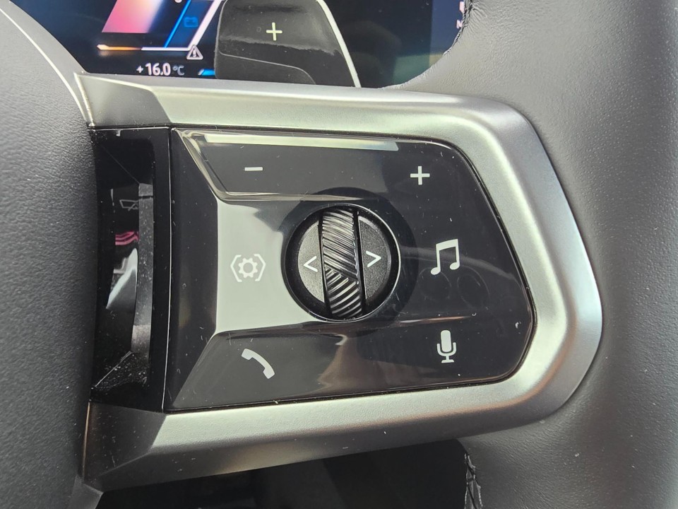 BMW Seria 5 520i - foto 13