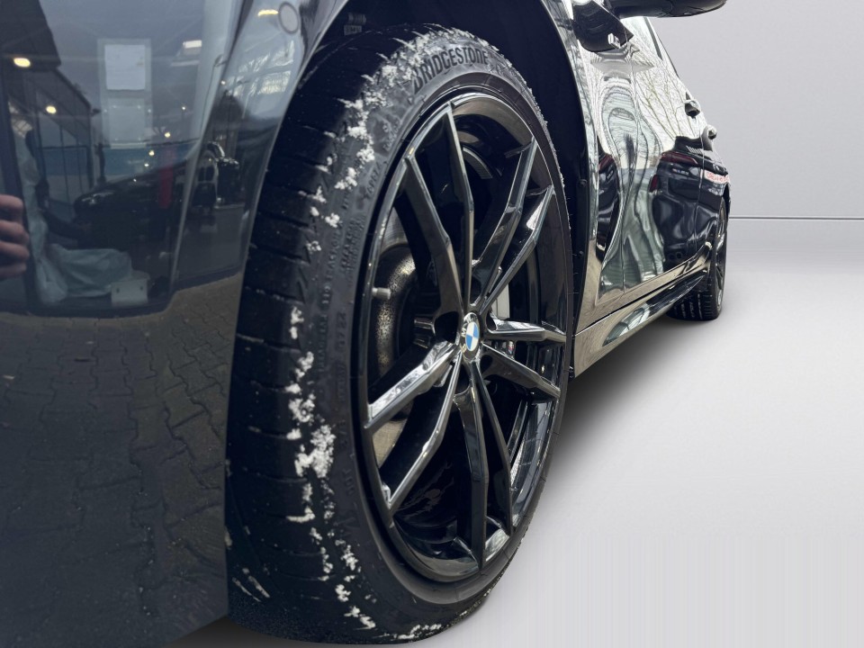 BMW Seria 3 330i xDrive M-Sport - foto 28