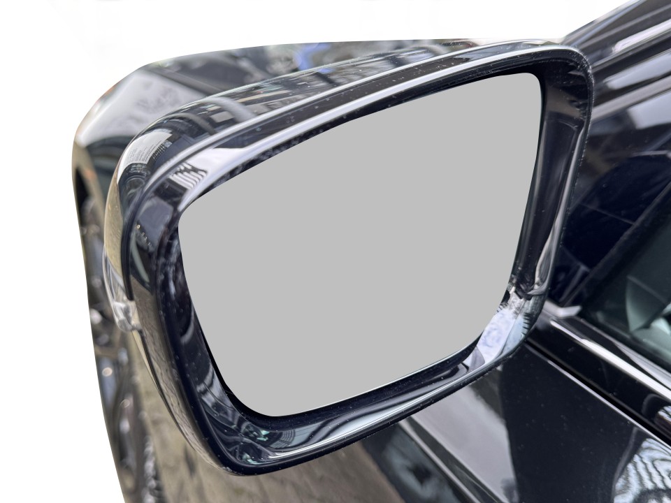 BMW Seria 3 330i xDrive M-Sport - foto 24