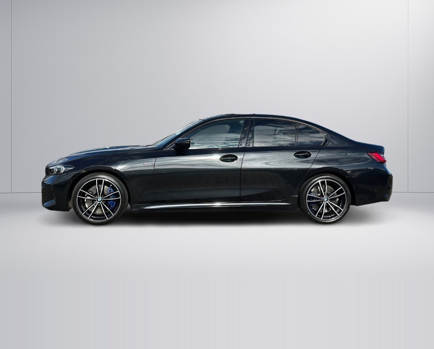 BMW Seria 3 330d xDrive M-Sport (3)