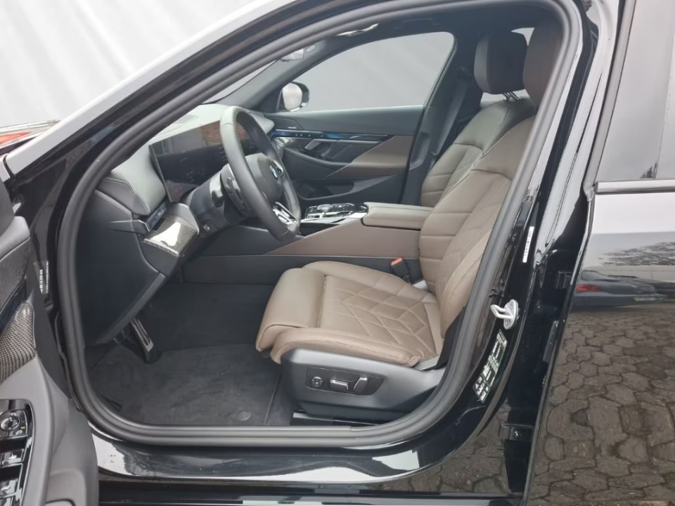 BMW Seria 5 520d xDrive M-Sport - foto 9