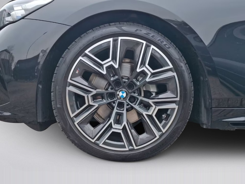BMW Seria 5 520d xDrive M-Sport - foto 14