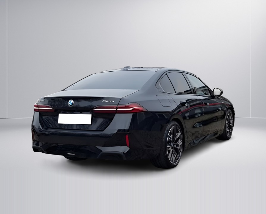 BMW Seria 5 520d xDrive M-Sport (3)