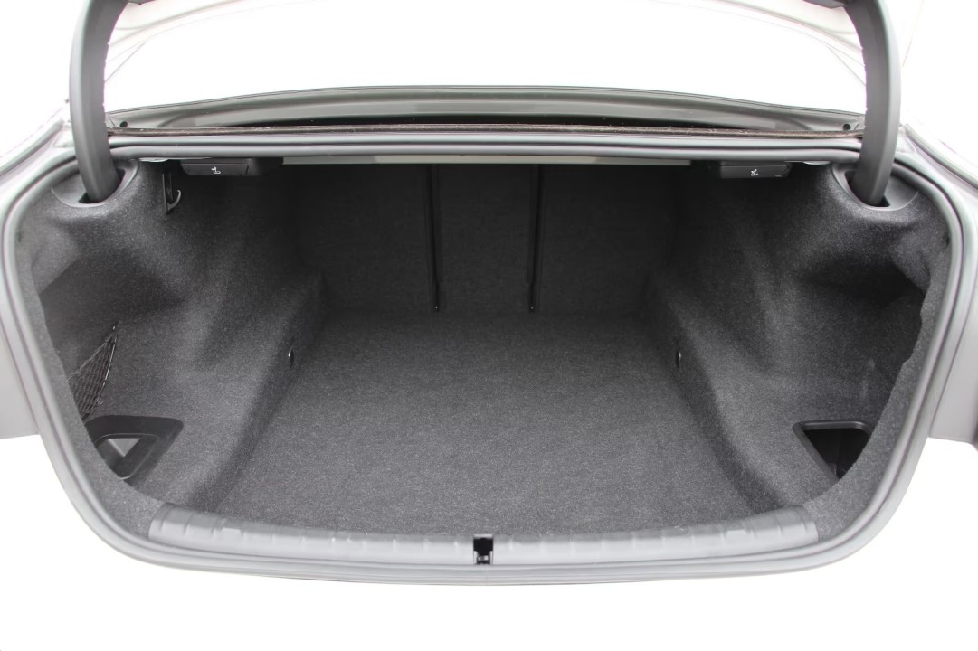 BMW Seria 5 520d xDrive M-Sport - foto 23