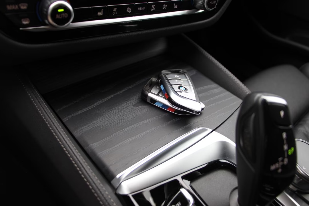 BMW Seria 5 520d xDrive M-Sport - foto 13