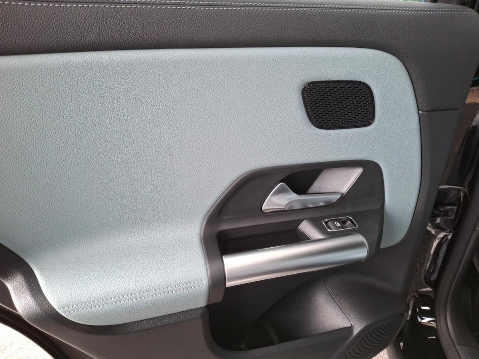 Mercedes-Benz GLA 200 AMG Line - foto 16