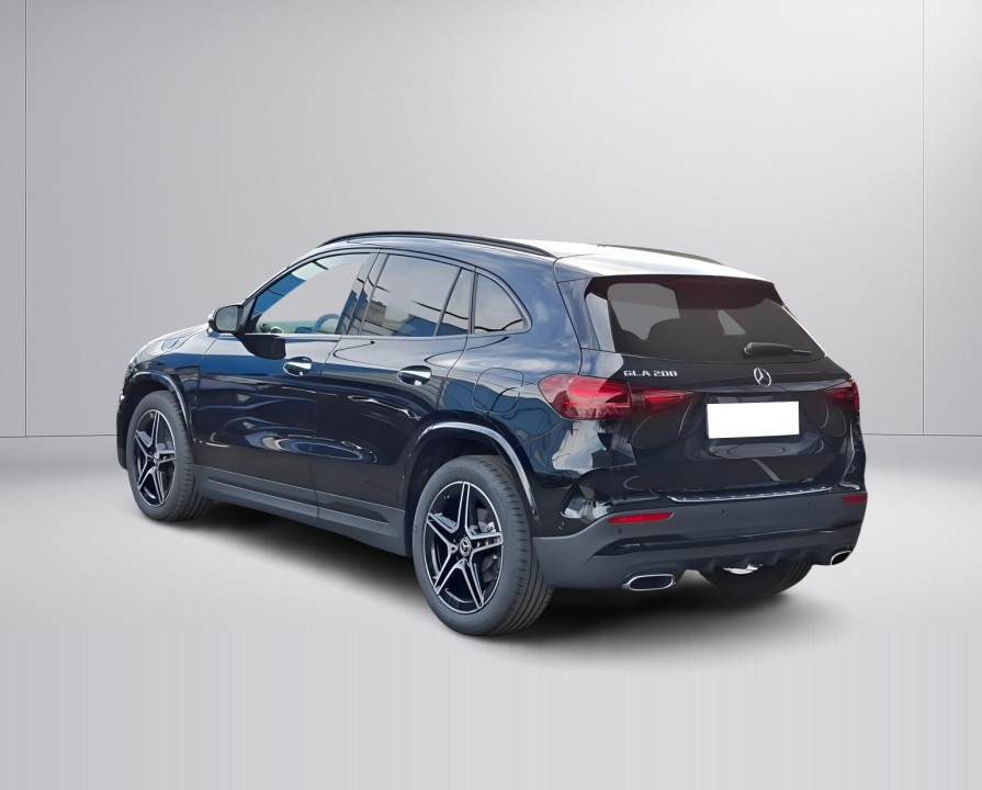Mercedes-Benz GLA 200 AMG Line (5)