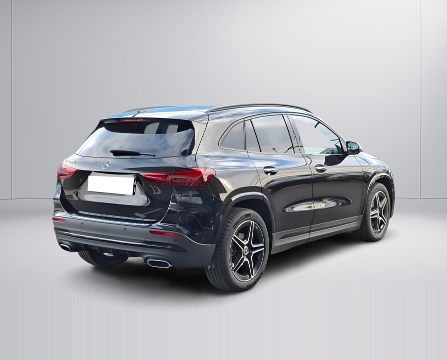 Mercedes-Benz GLA 200 AMG Line (3)