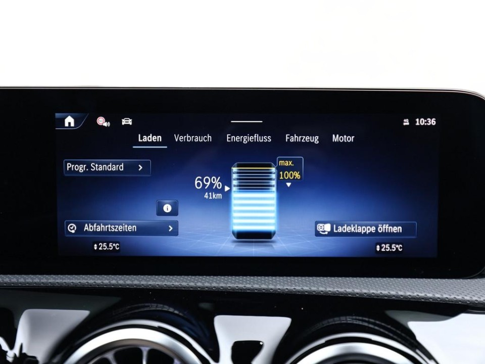 Mercedes-Benz CLA 250e AMG Line - foto 15