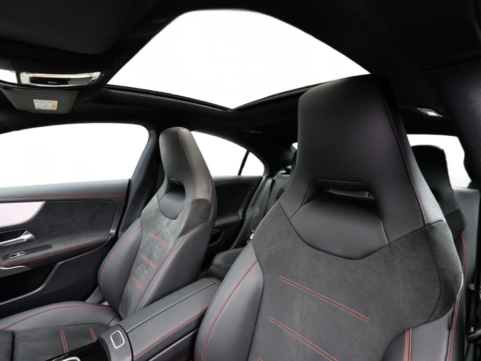 Mercedes-Benz CLA 250e AMG Line - foto 6