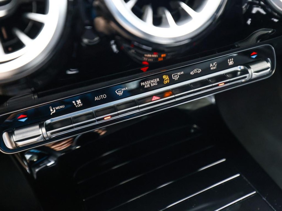 Mercedes-Benz CLA 250e AMG Line - foto 16