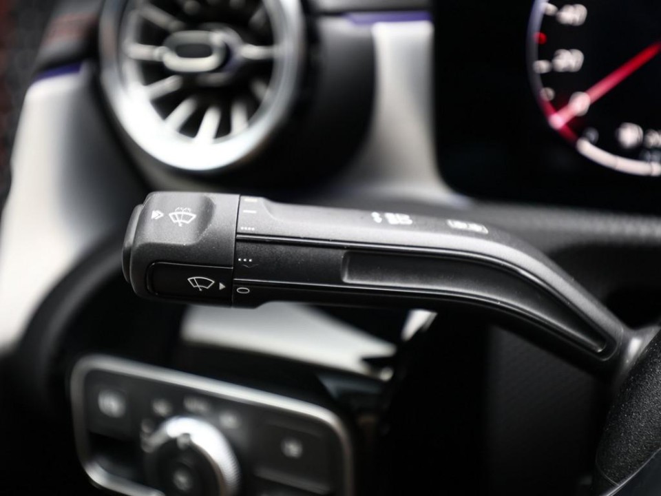 Mercedes-Benz CLA 250e AMG Line - foto 12