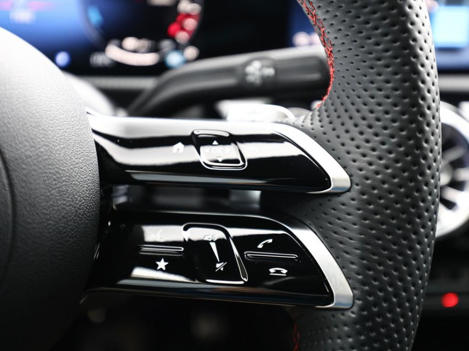 Mercedes-Benz CLA 250e AMG Line - foto 10