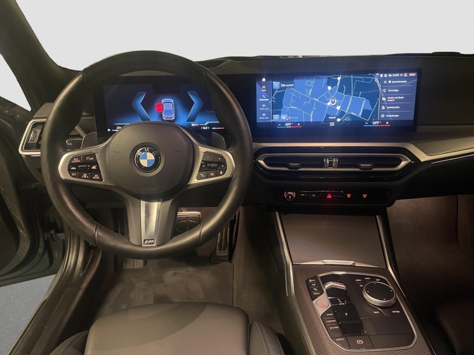 BMW Seria 3 330i xDrive M-Sport - foto 12