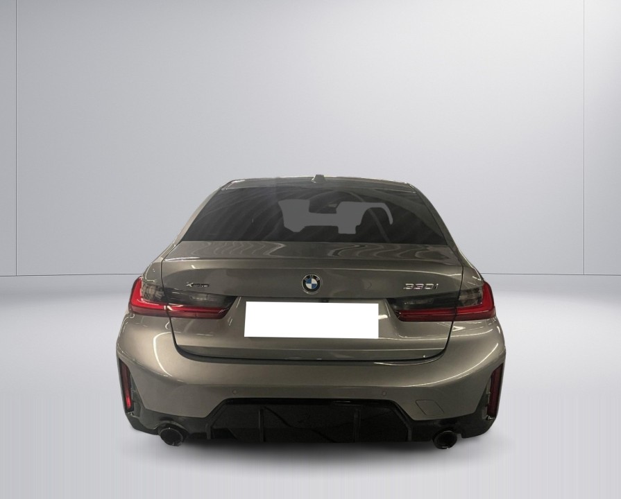 BMW Seria 3 330i xDrive M-Sport (4)