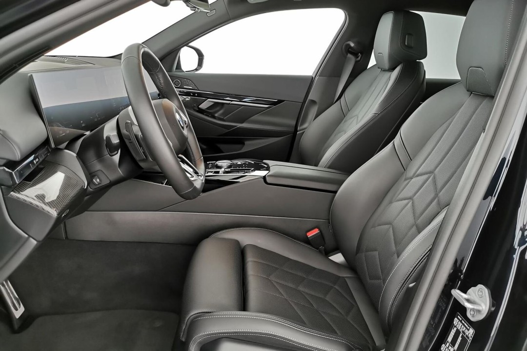 BMW Seria 5 520d xDrive M-Sport - foto 6