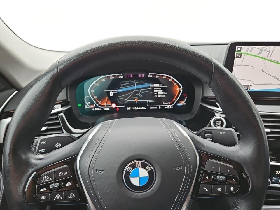 BMW Seria 5 530d xDrive - foto 8