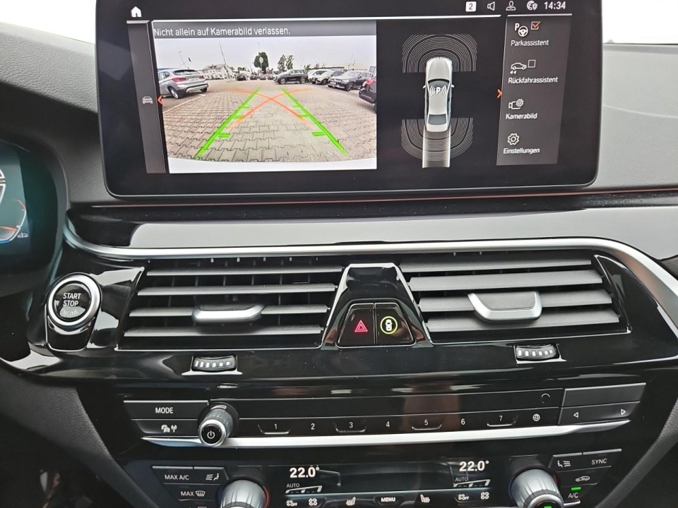 BMW Seria 5 530d xDrive - foto 10