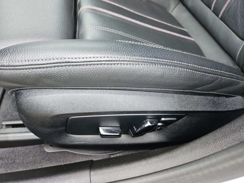 BMW Seria 5 530d xDrive - foto 14