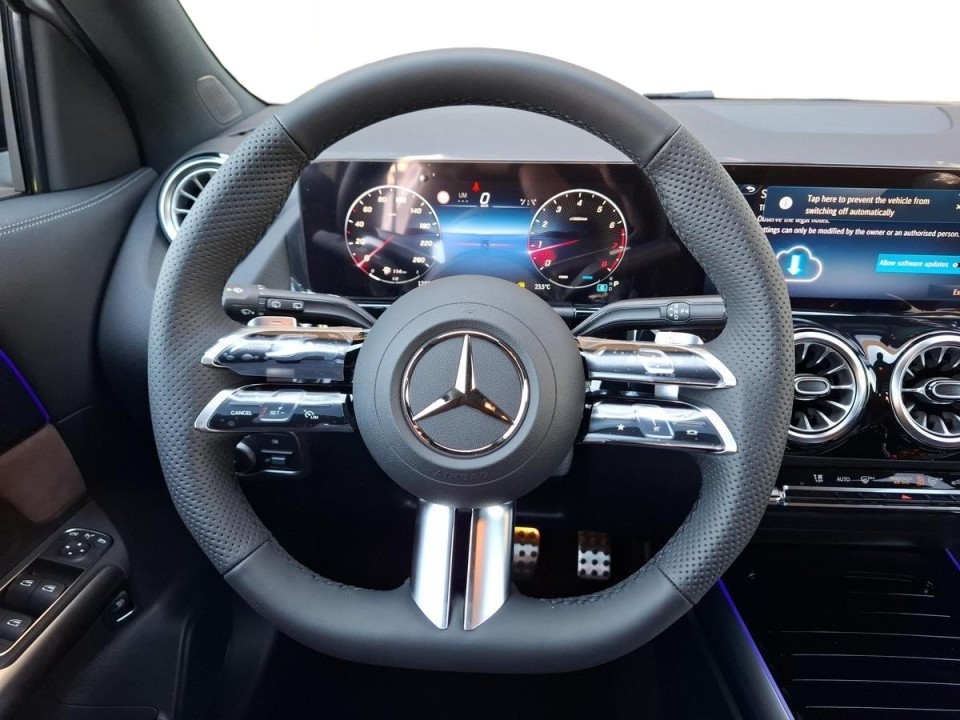 Mercedes-Benz GLA 220 4MATIC AMG Line - foto 13