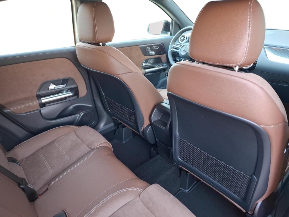 Mercedes-Benz GLA 220 4MATIC AMG Line - foto 10