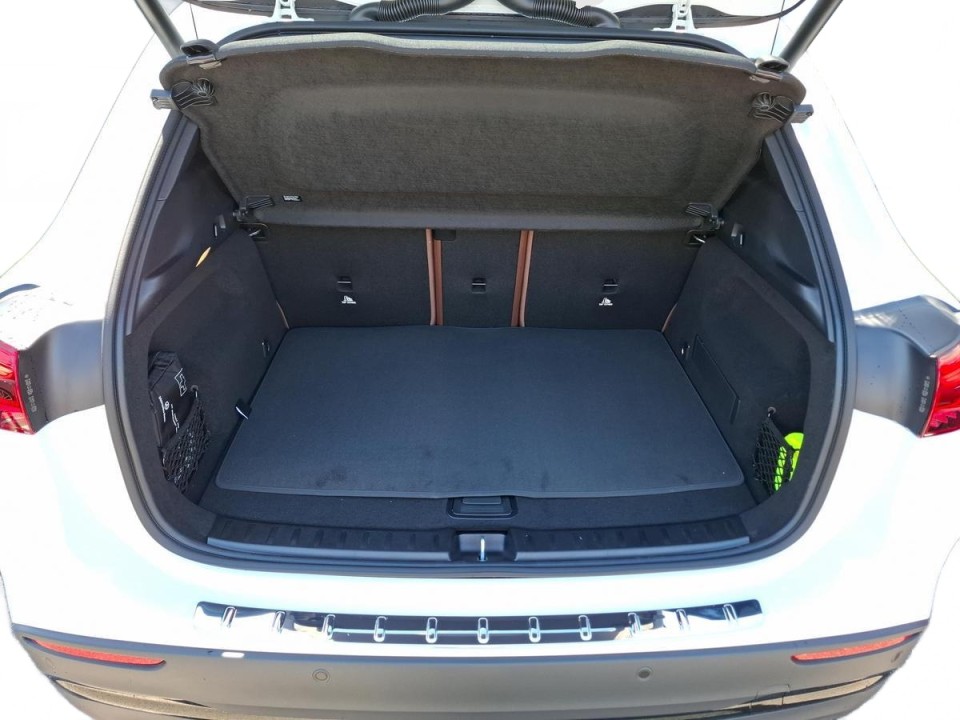 Mercedes-Benz GLA 220 4MATIC AMG Line - foto 18